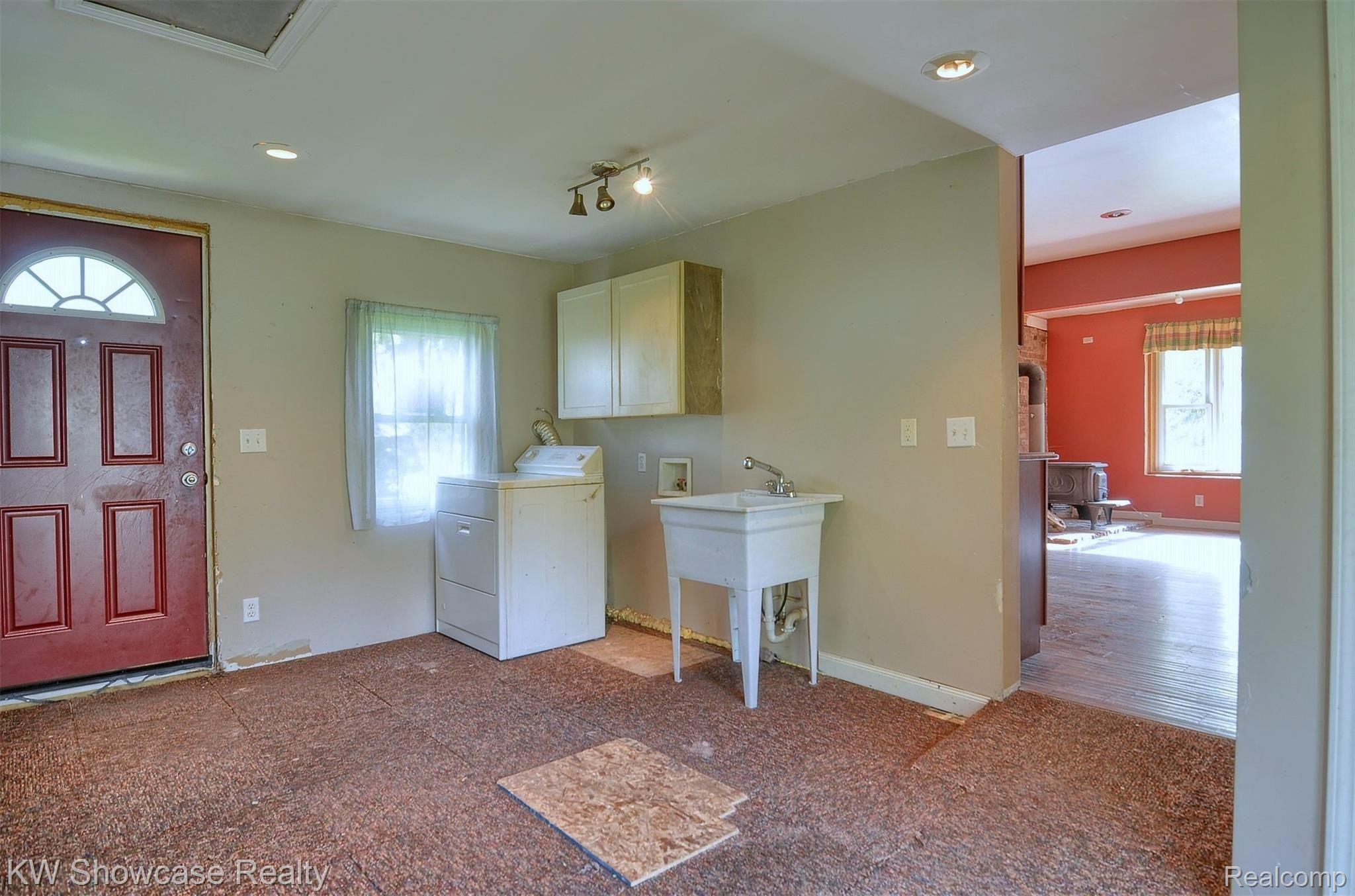 14188 Sharon Hollow Road Manchester, MI 48158 - Photo 12 of 42 11-Laundry Room.jpg