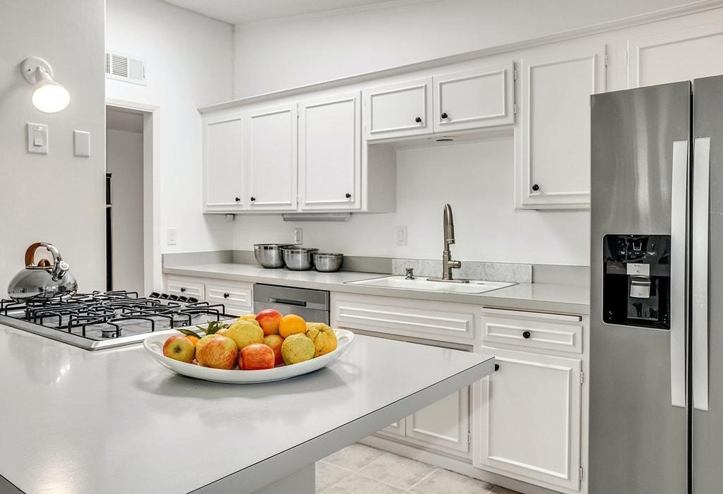 460 San Ysidro Road, Unit G Montecito, CA 93108 - Photo 8 of 22 Kitchen