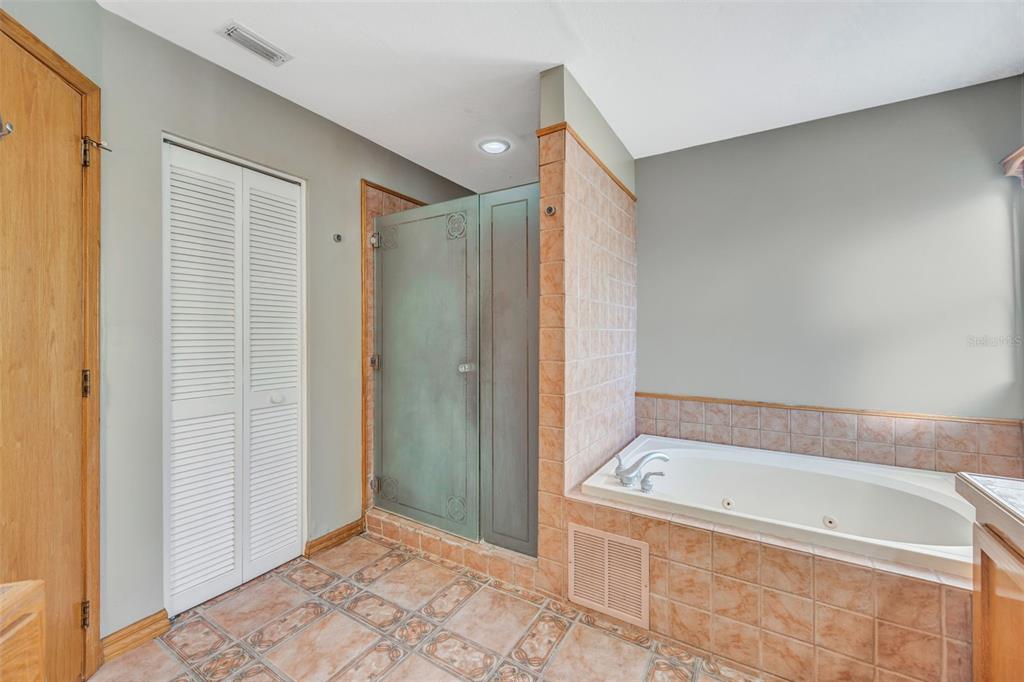 2018 Chelam Way Brandon, FL 33511 - Photo 20 of 40