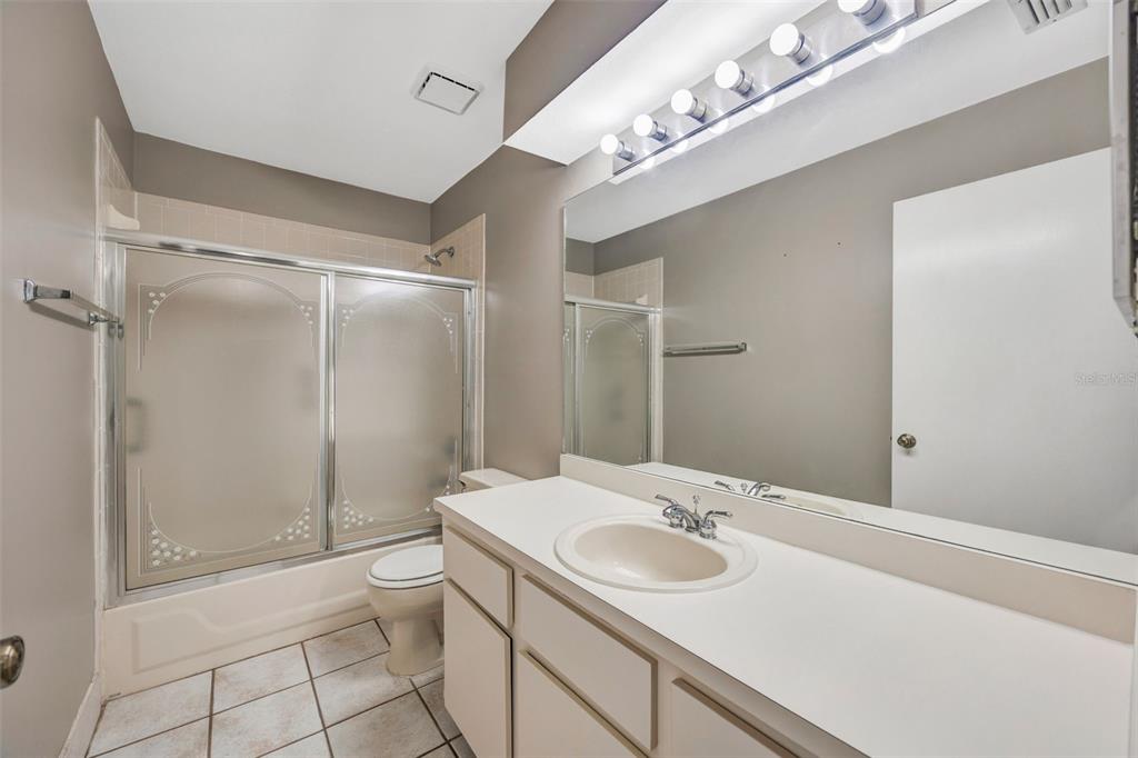 2018 Chelam Way Brandon, FL 33511 - Photo 23 of 40