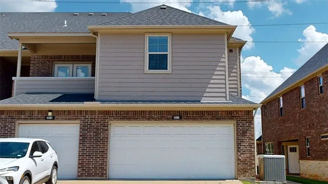 $2,700 | 2011 Harvey Mitchell Parkway South, College Station, TX 77840