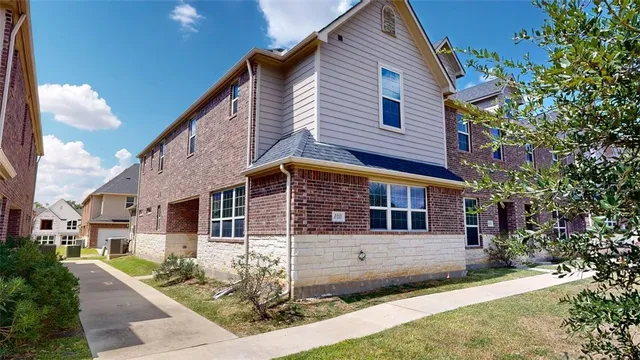 $2,700 | 2011 Harvey Mitchell Parkway South, College Station, TX 77840