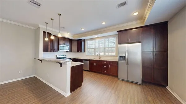 $2,250 | 2011 Harvey Mitchell Parkway South, College Station, TX 77840
