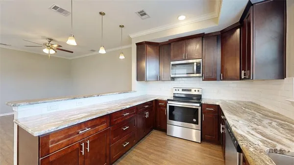 $2,250 | 2011 Harvey Mitchell Parkway South, College Station, TX 77840
