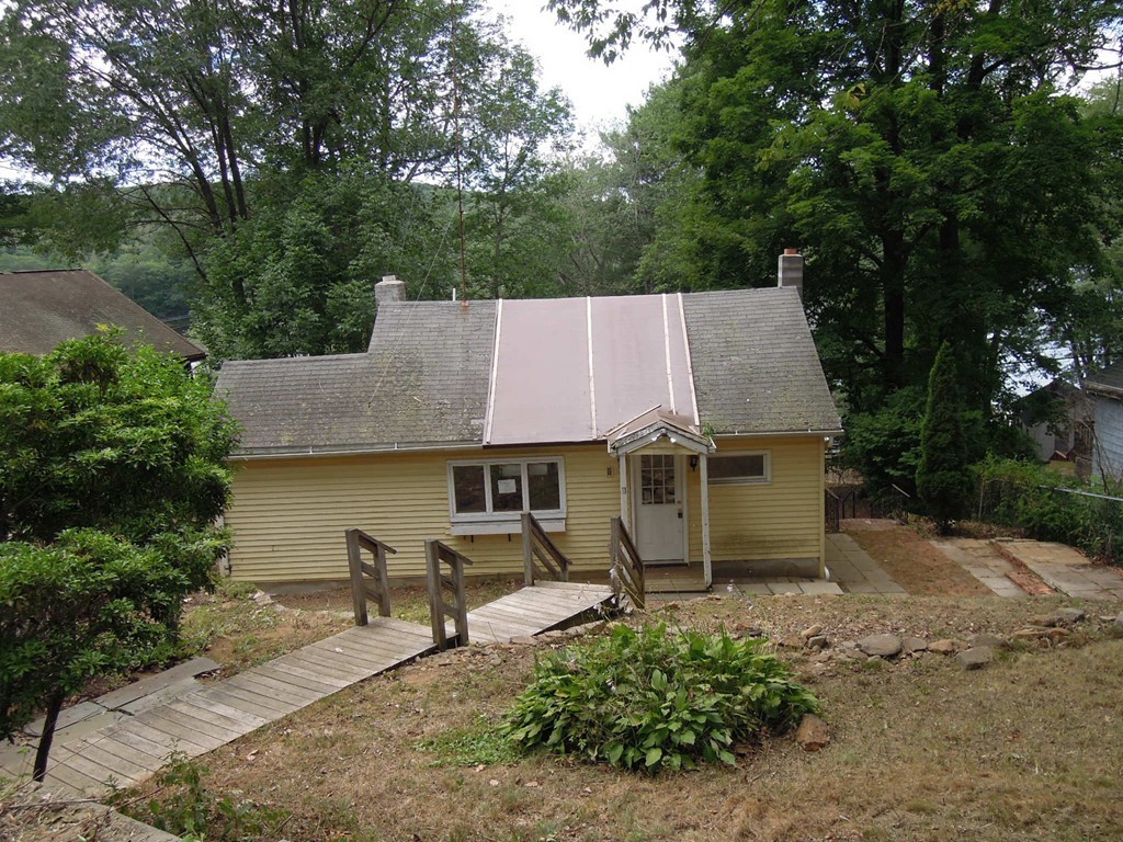 11 Vinton Road Holland, MA 01521 - Photo 1 of 22