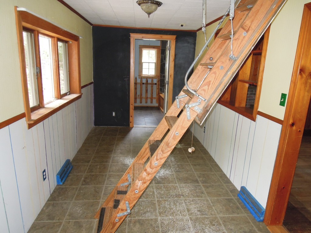 11 Vinton Road Holland, MA 01521 - Photo 8 of 22