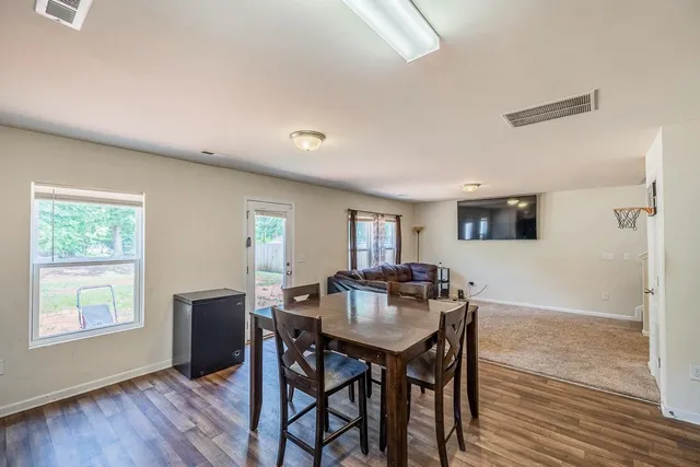 $247,900 | 233 Wayfair Lane, Wellford, SC 29385