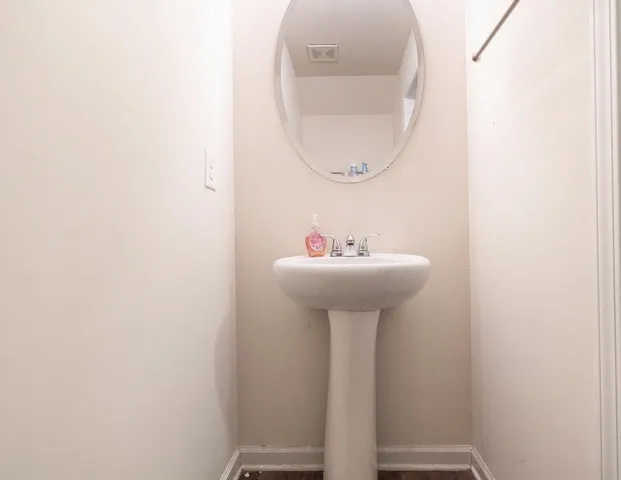 $247,900 | 233 Wayfair Lane, Wellford, SC 29385