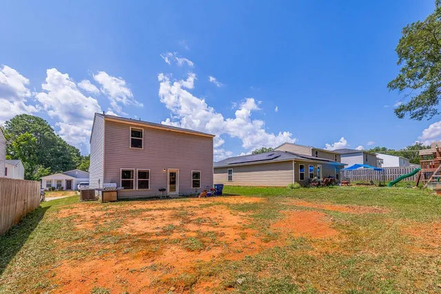 $247,900 | 233 Wayfair Lane, Wellford, SC 29385