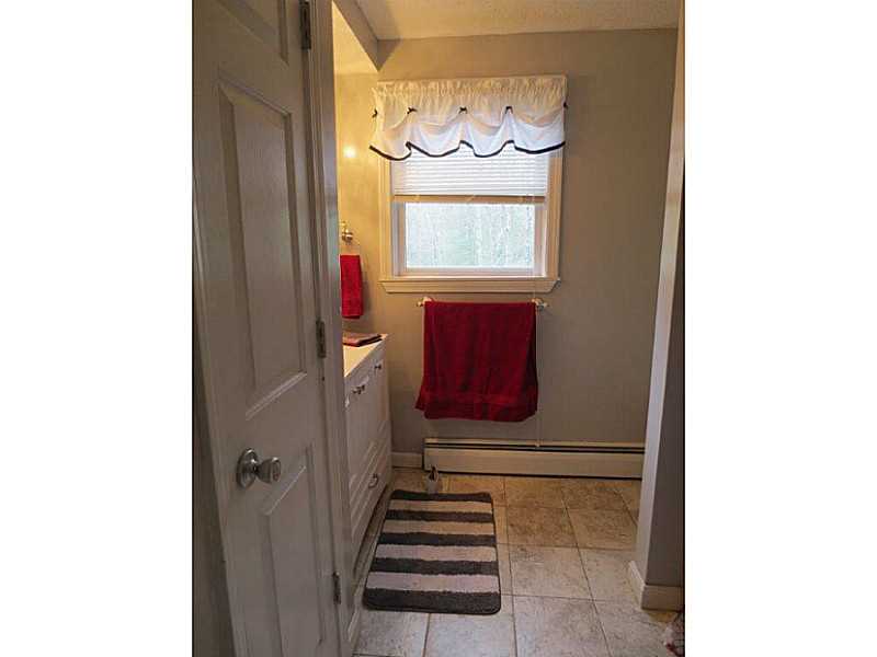 28 Spring Grove Road Glocester, RI 02814 - Photo 8 of 17 Bathroom.