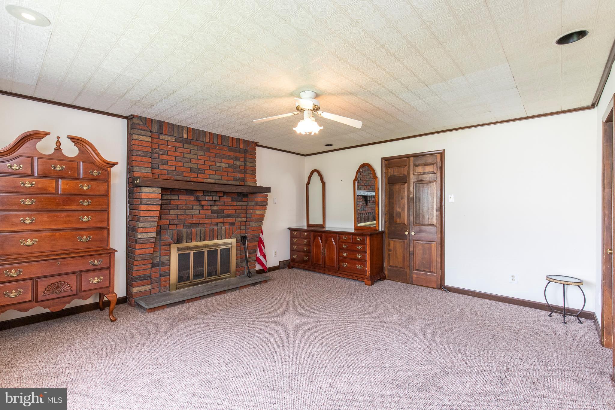 111 Barbara Drive Springfield, PA 19064 - Photo 16 of 31 Gallery Image 16
