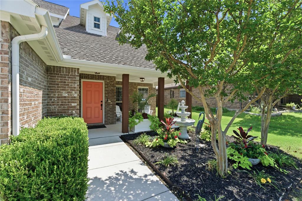 508 Kriston Drive Azle, TX 76020 - Photo 2 of 32