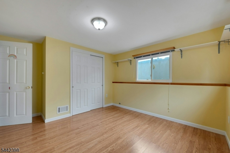 61 Fairmount Road Parsippany, NJ 07054 - Photo 12 of 21