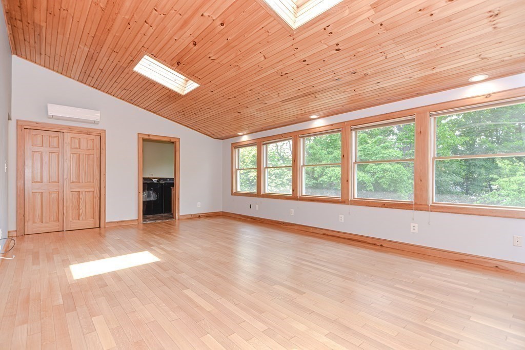 109 Walnut Street Canton, MA 02021 - Photo 4 of 31 Gallery Image 4