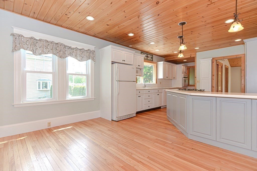 109 Walnut Street Canton, MA 02021 - Photo 7 of 31 Gallery Image 7