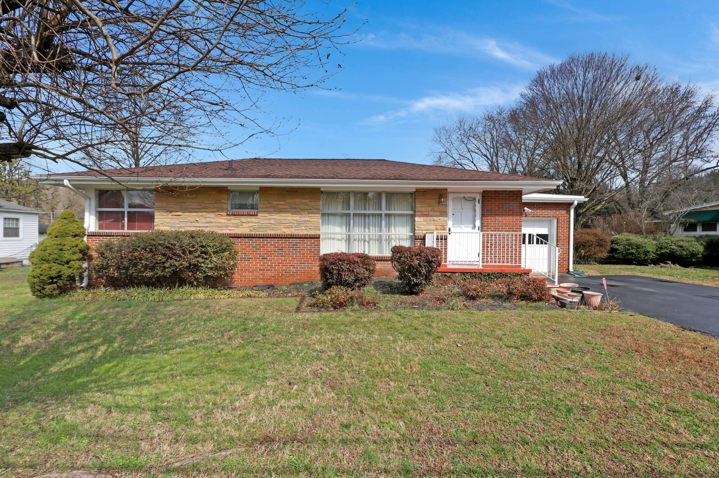 111 Passons Road Chattanooga, TN 37415 - Photo 2 of 22 02-Pinnacle Tour - 111 Passons - 02