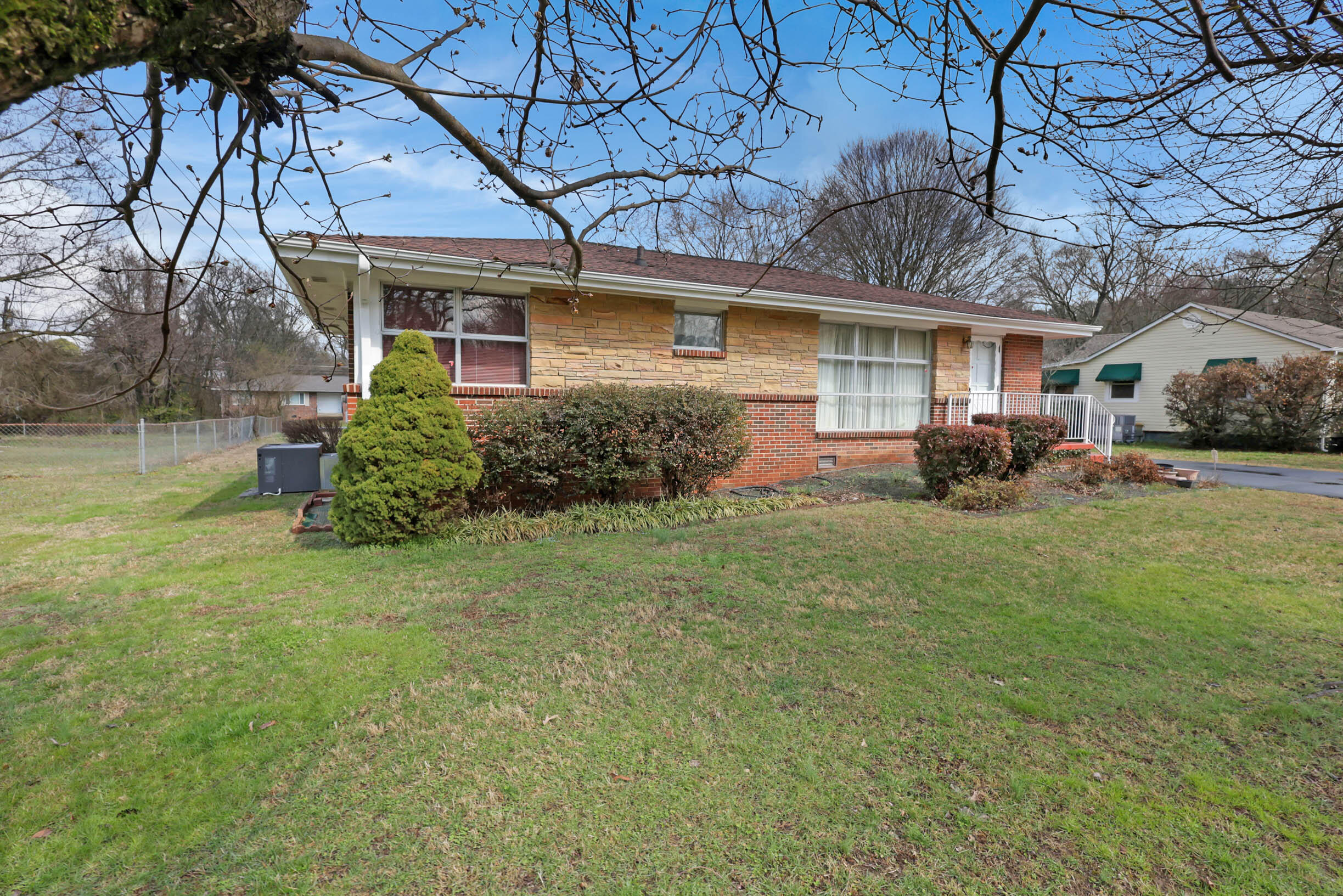 111 Passons Road Chattanooga, TN 37415 - Photo 3 of 22 03-Pinnacle Tour - 111 Passons - 03