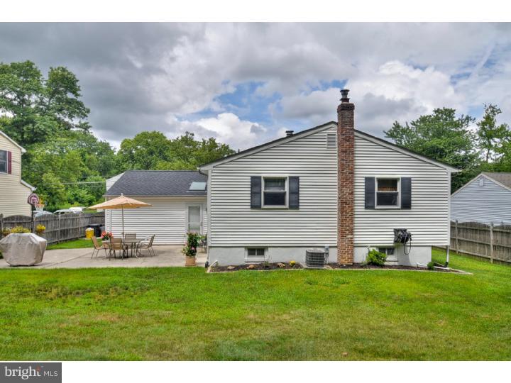 910 Chesterfield Road Barrington, NJ 08033 - Photo 25 of 25 View in Back