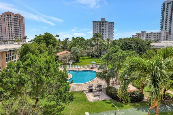 $345,000 | 1481 South Ocean Boulevard, Unit 413A, Pompano Beach, FL 33062