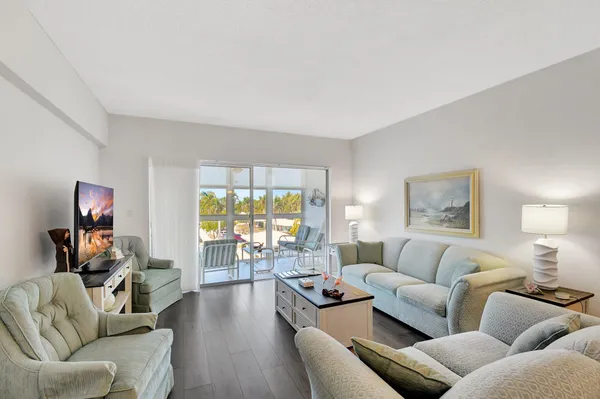 $345,000 | 1481 South Ocean Boulevard, Unit 413A, Pompano Beach, FL 33062