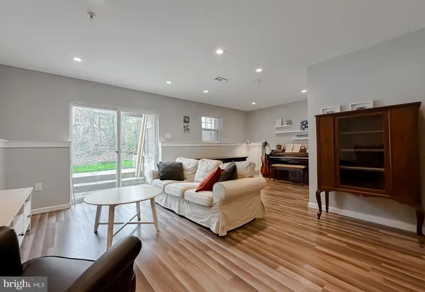 $395,000 | 339 English Oak Lane, Prince Frederick, MD 20678