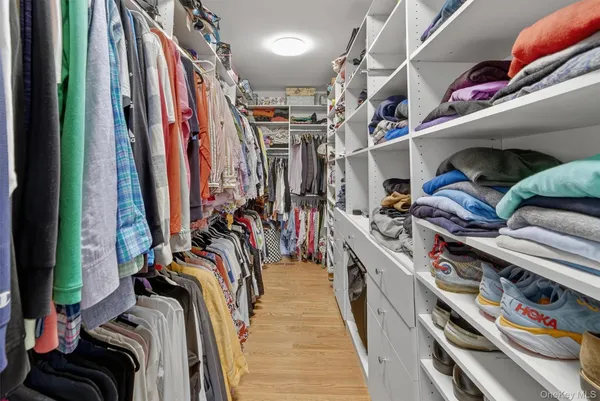 $1,595,000 | 44 Spring Meadow Court, Somers, NY 10589