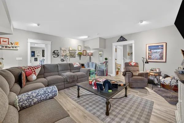 $1,595,000 | 44 Spring Meadow Court, Somers, NY 10589