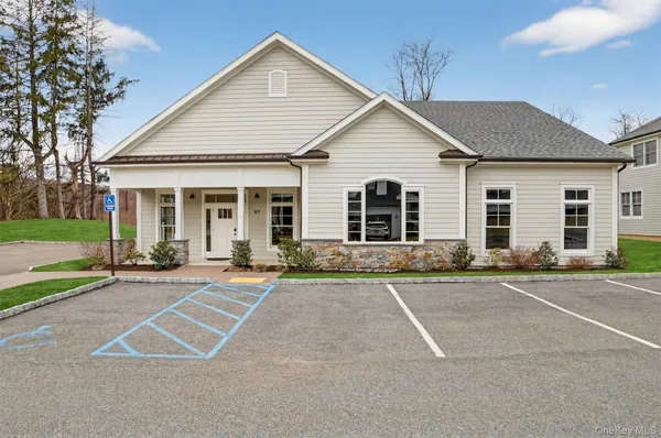 $1,595,000 | 44 Spring Meadow Court, Somers, NY 10589