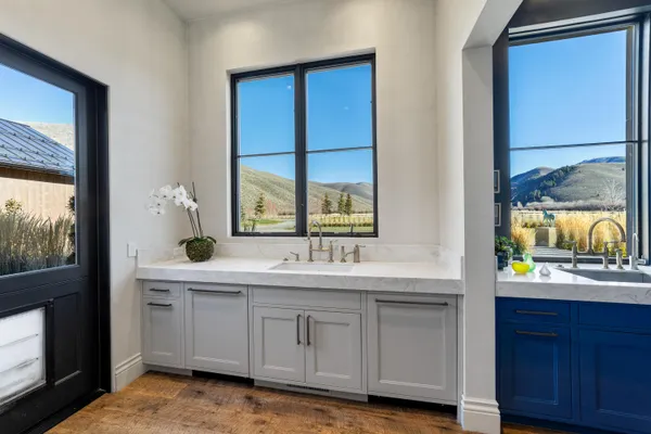 $25,000,000 | 708 East Fork Road, Hailey, ID 83333