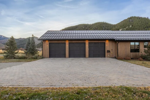 $25,000,000 | 708 East Fork Road, Hailey, ID 83333