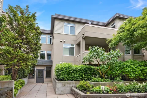 $433,950 | 122 State Street, Unit 207E, Kirkland, WA 98033