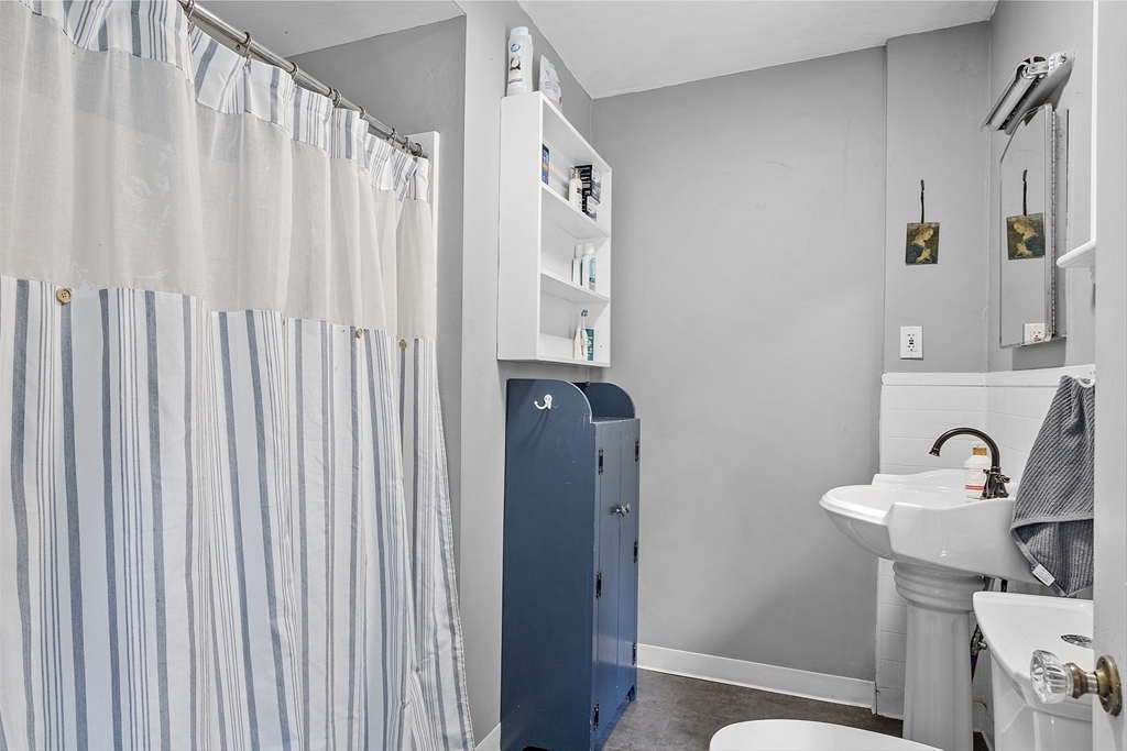 24 Maple Street Sterling, MA 01564 - Photo 15 of 38