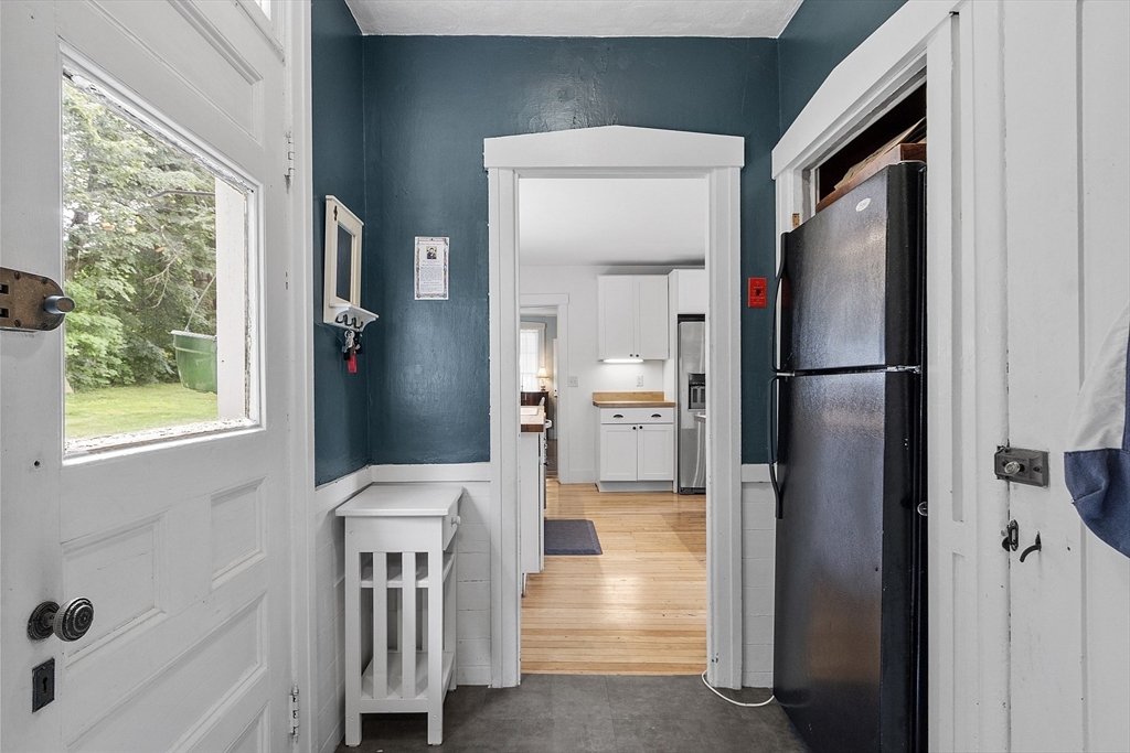 24 Maple Street Sterling, MA 01564 - Photo 16 of 38