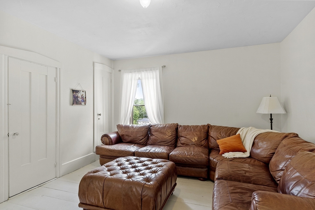 24 Maple Street Sterling, MA 01564 - Photo 20 of 38