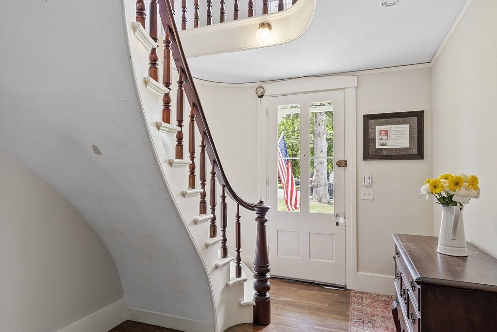 24 Maple Street Sterling, MA 01564 - Photo 3 of 38