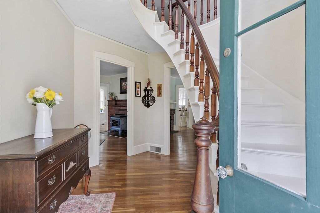 24 Maple Street Sterling, MA 01564 - Photo 6 of 38