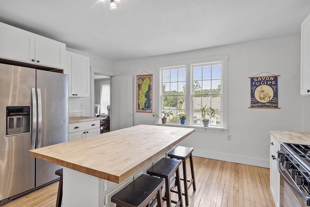 24 Maple Street Sterling, MA 01564 - Photo 9 of 38