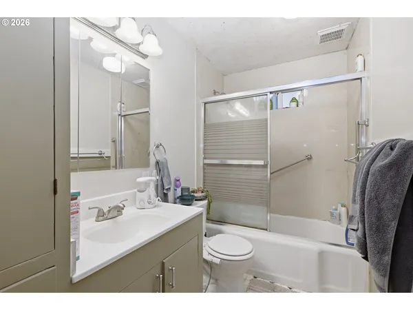 $639,000 | 2121 Hilyard Street, Eugene, OR 97405