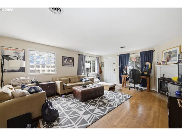 $639,000 | 2121 Hilyard Street, Eugene, OR 97405