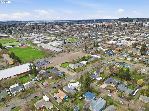 $639,000 | 2121 Hilyard Street, Eugene, OR 97405