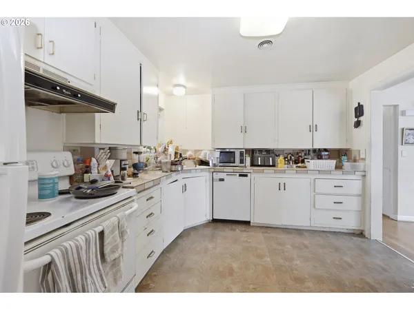 $639,000 | 2121 Hilyard Street, Eugene, OR 97405