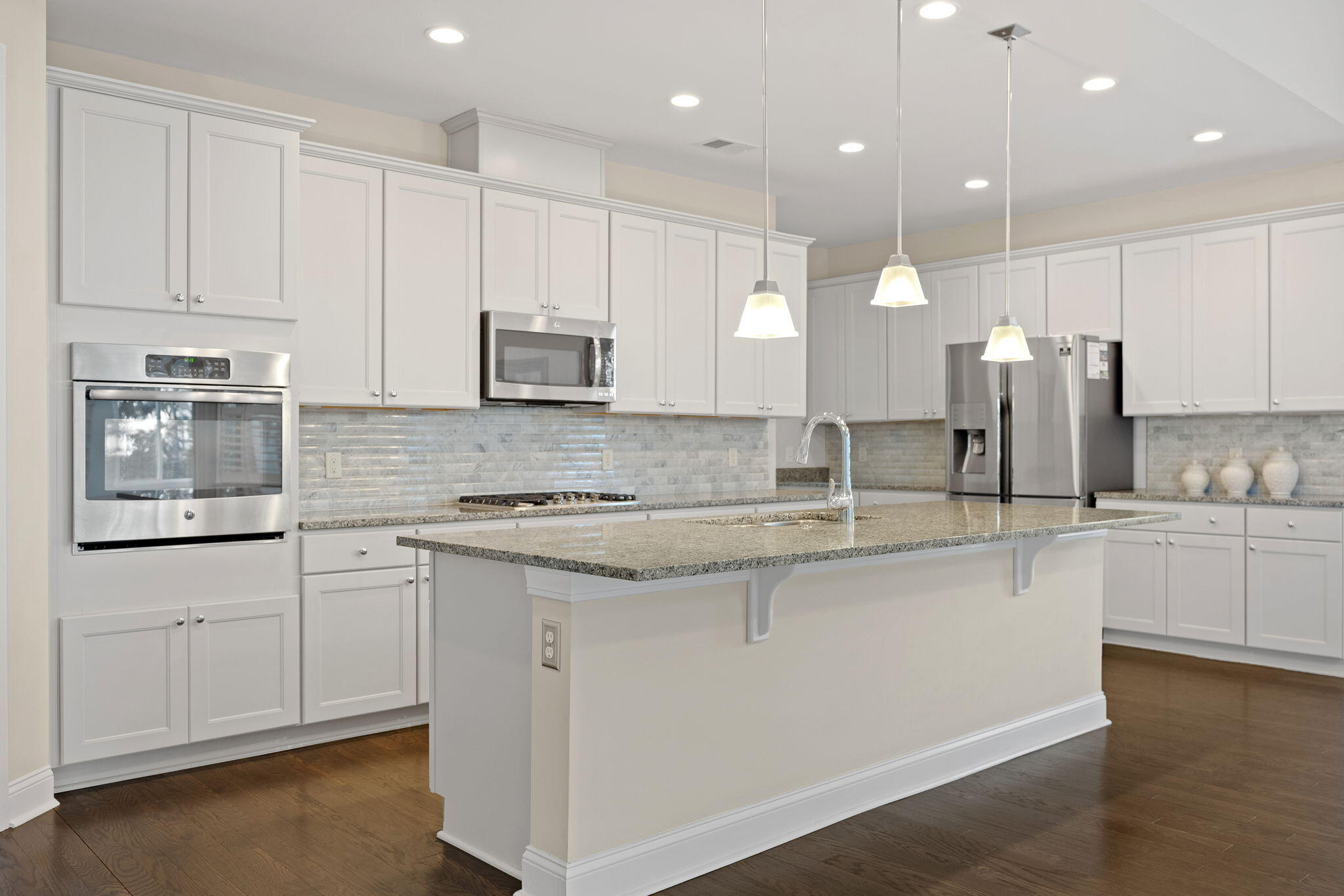 2012 Redback Drive Summerville, SC 29483 - Photo 19 of 57 Kitchen