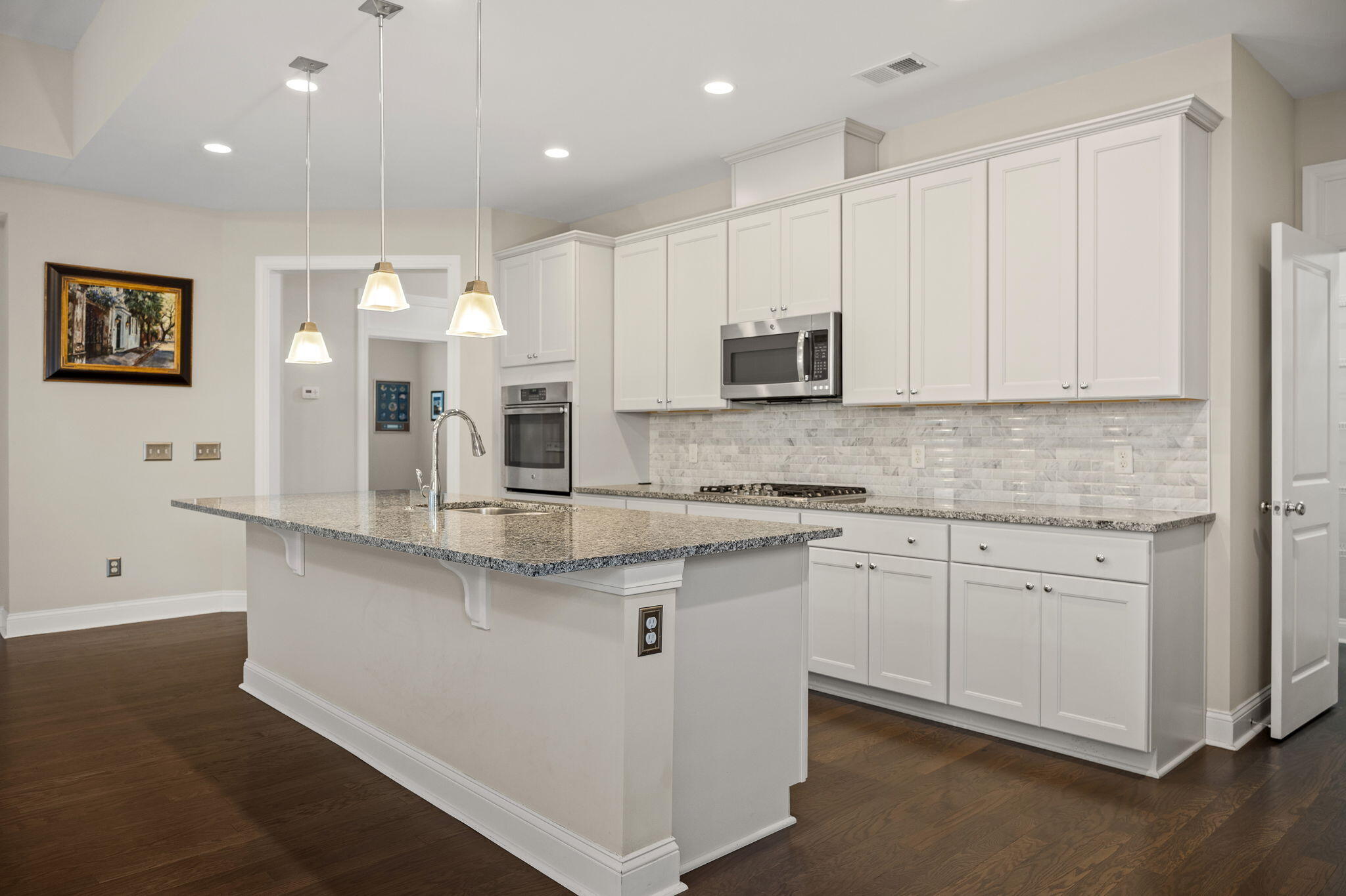 2012 Redback Drive Summerville, SC 29483 - Photo 20 of 57 Kitchen