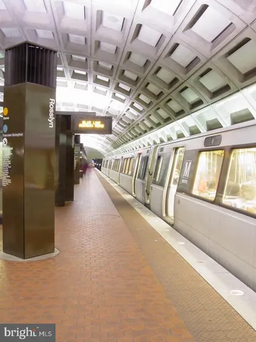 $143,900 | 1021 Arlington Boulevard, Unit 702, Arlington, VA 22209