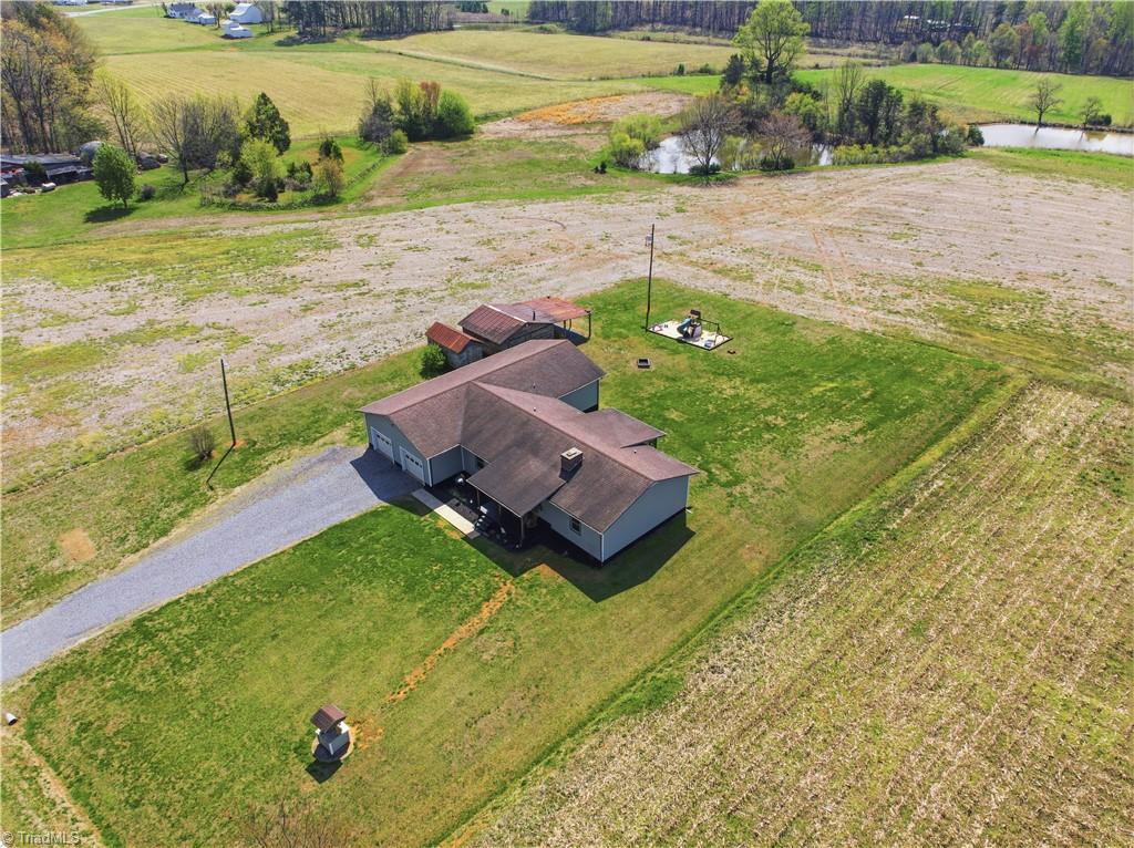 2452 Tower Road East Bend, NC 27018 - Photo 6 of 50
