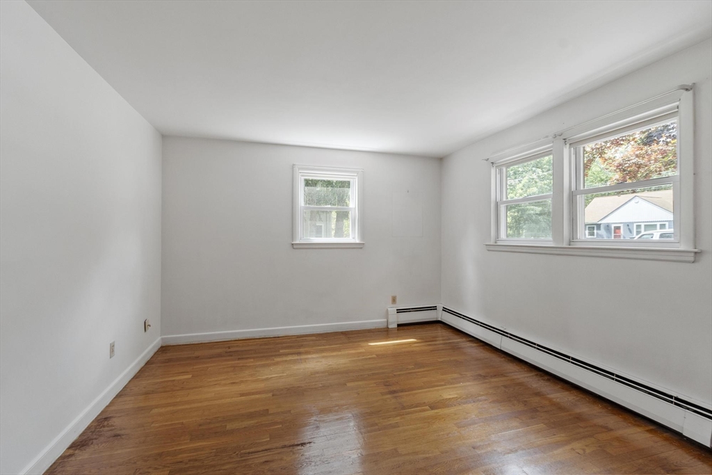 414 Grove Street Reading, MA 01867 - Photo 16 of 37