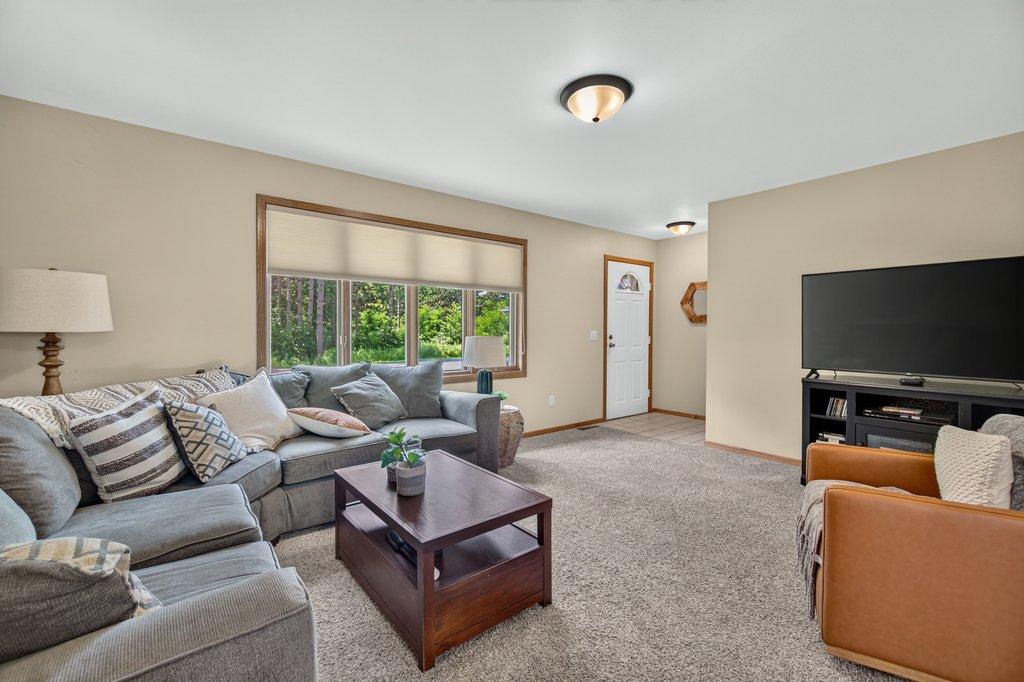 4437 Old Wells Road Eau Claire, WI 54703 - Photo 6 of 65