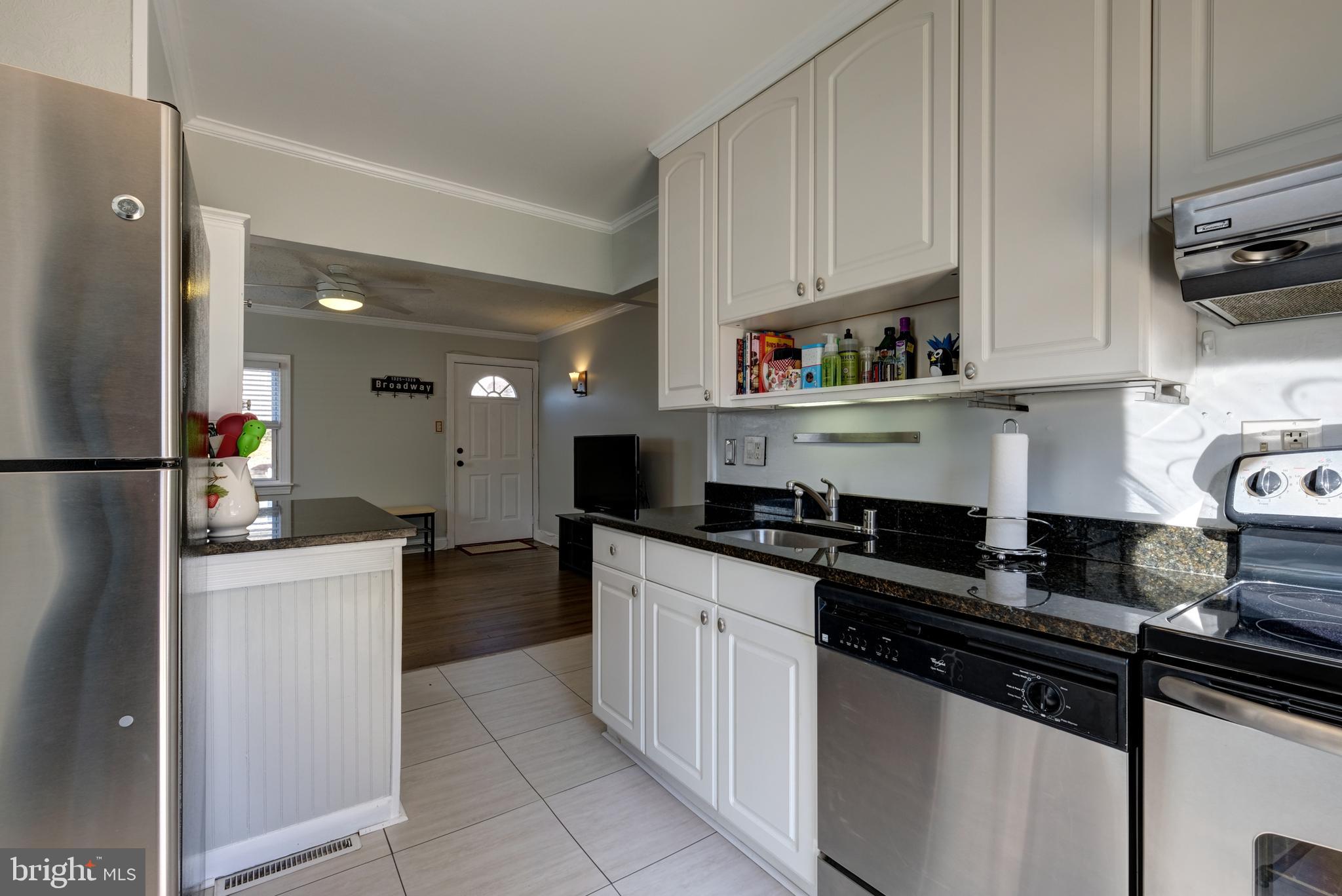 4408 Fernhill Road Silver Spring, MD 20906 - Photo 10 of 47 Granite/Stainless Kitchen