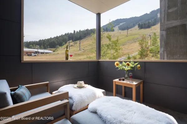 $2,800,000 | 680 South Cache Street, Unit 202, Jackson, WY 83001