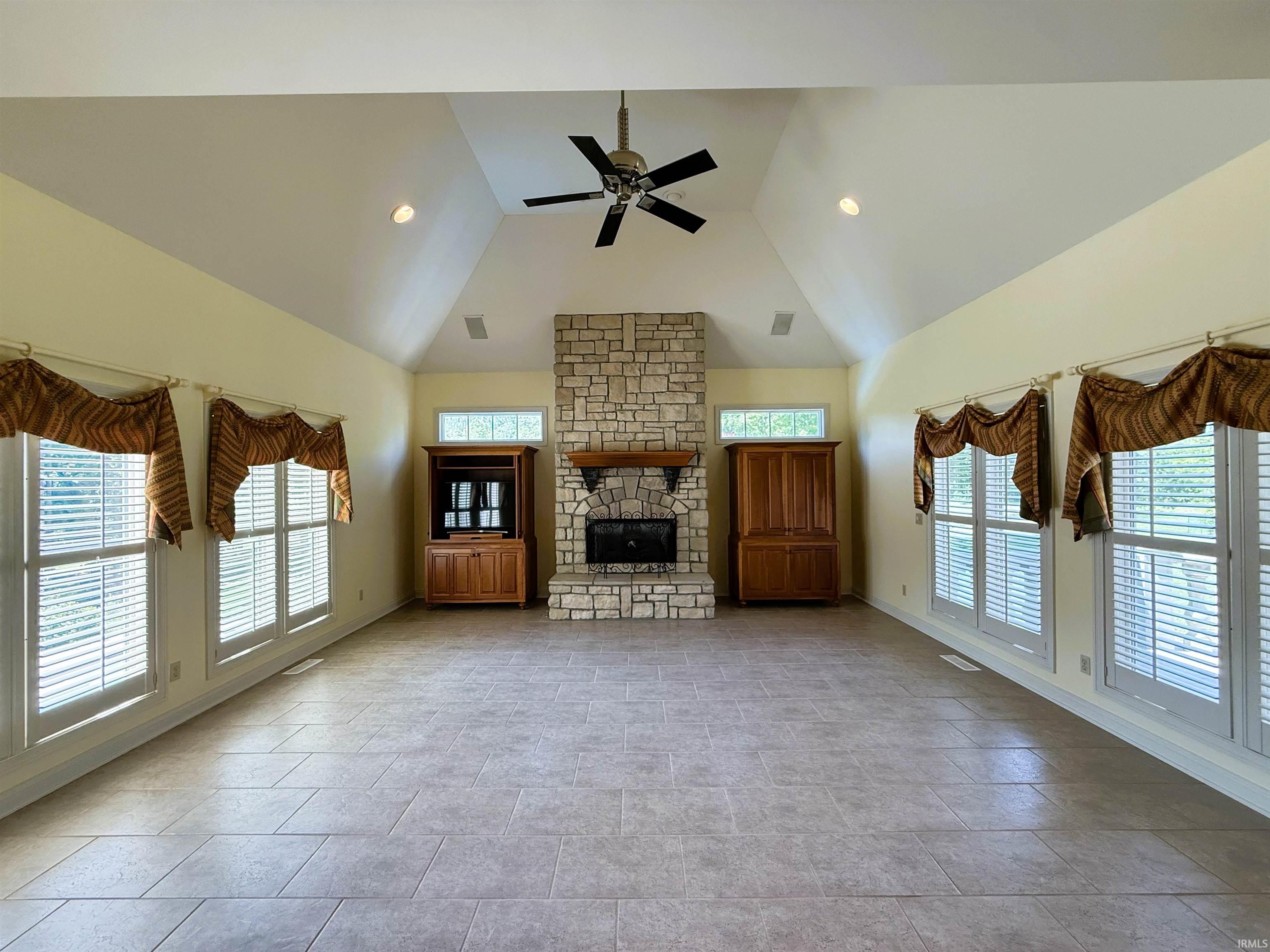 1210 Hoing Road Evansville, IN 47725 - Photo 10 of 36